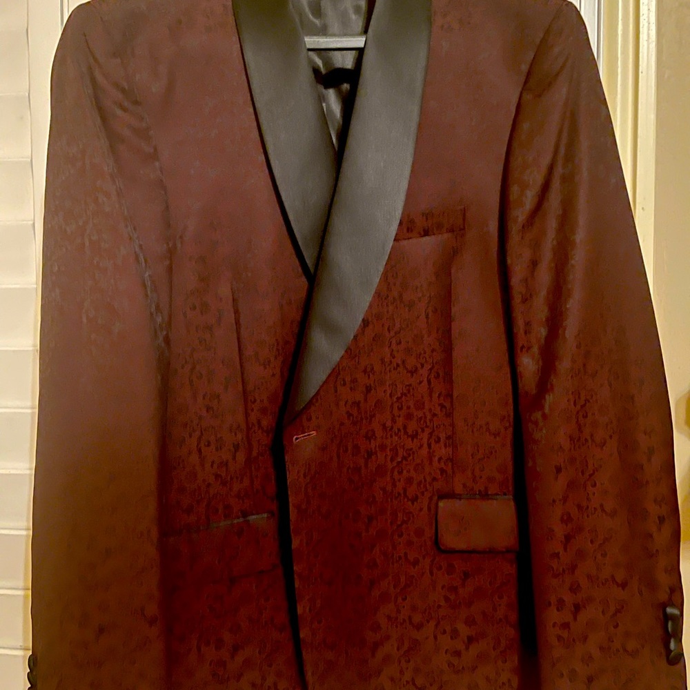 NEW Burgundy Tuxedo Jacket. 48L